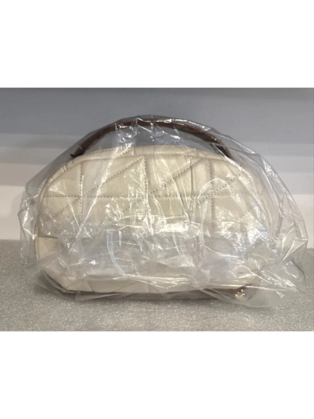 Steve Madden Cosmetic Case Travel Quilted Full Zip Handle 12